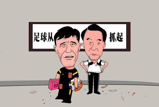 我可是为你好，才好心提醒你不能大剂量用药，你怎么能好心当成驴肝肺呢？萧常乾挣扎着爬起来，一把从医生手里抢过那张单子，定睛一看，顿时气的浑身发抖。